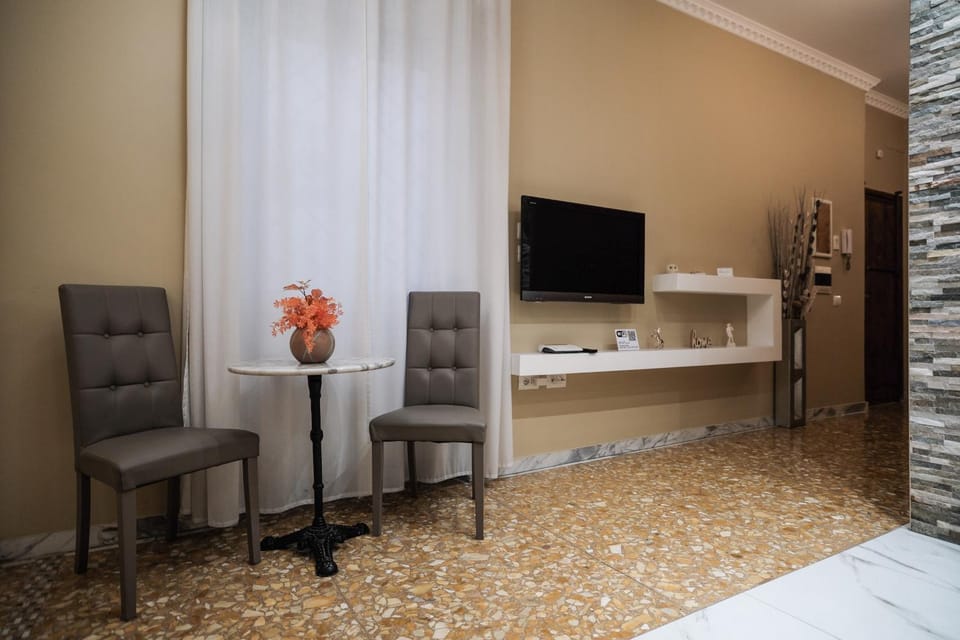 TV and multimedia, Seating area, hair dresser