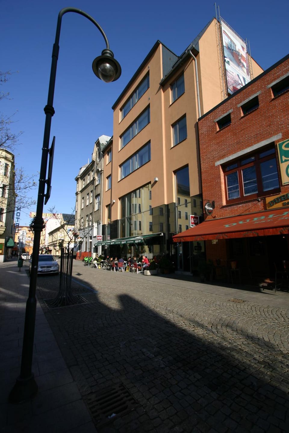 Facade/entrance