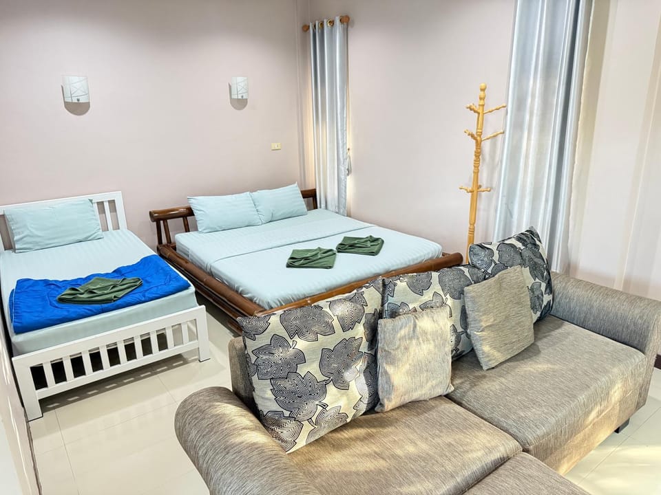 บ้านชมเขา - Baan Chom Khao Bed and Breakfast in Laos