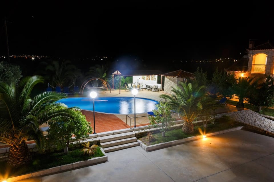 Pool view, Swimming pool, Swimming pool