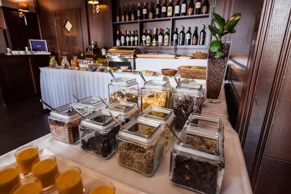 Breakfast, Continental breakfast