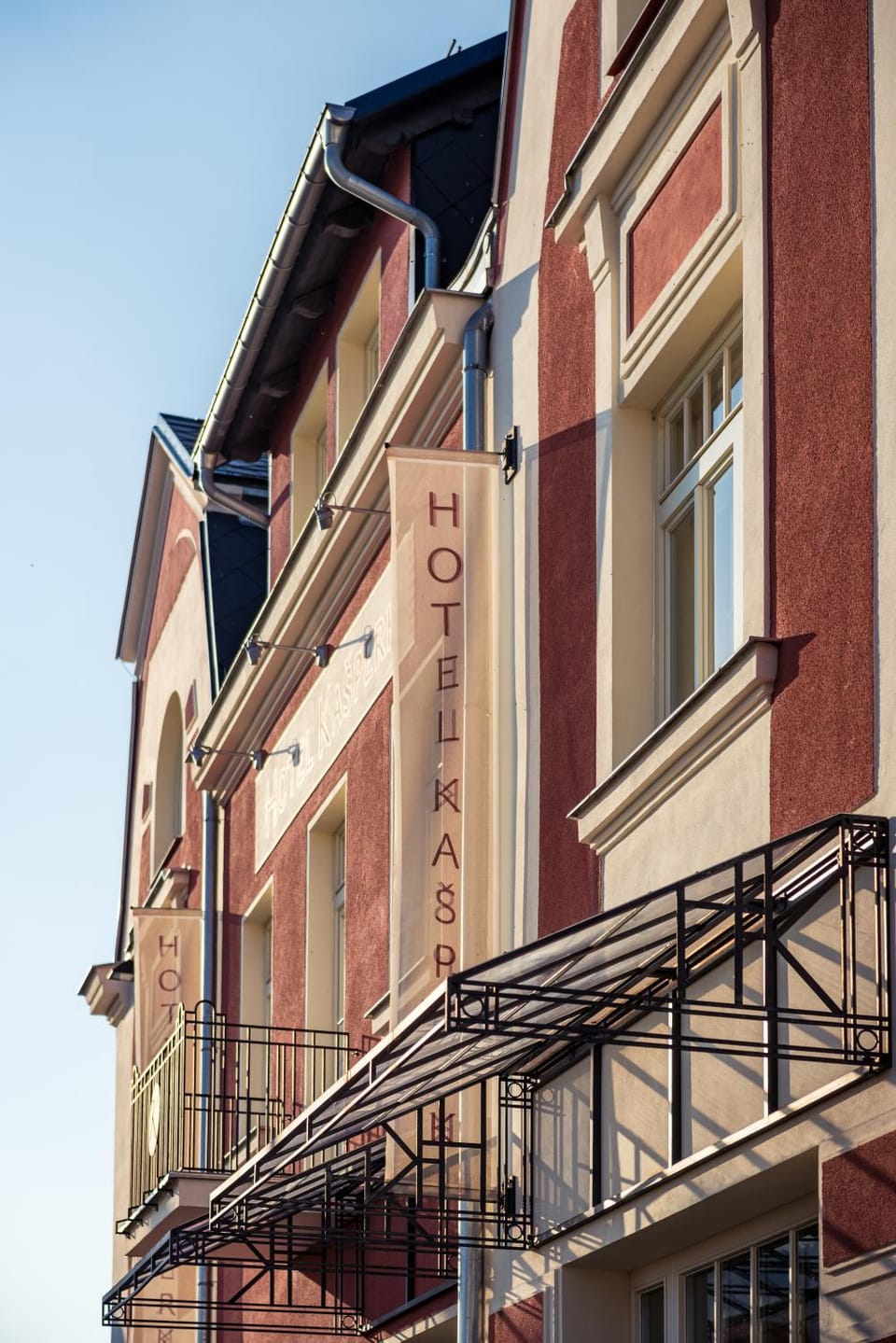 Facade/entrance