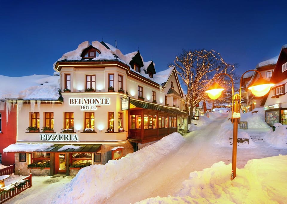 Facade/entrance, Winter