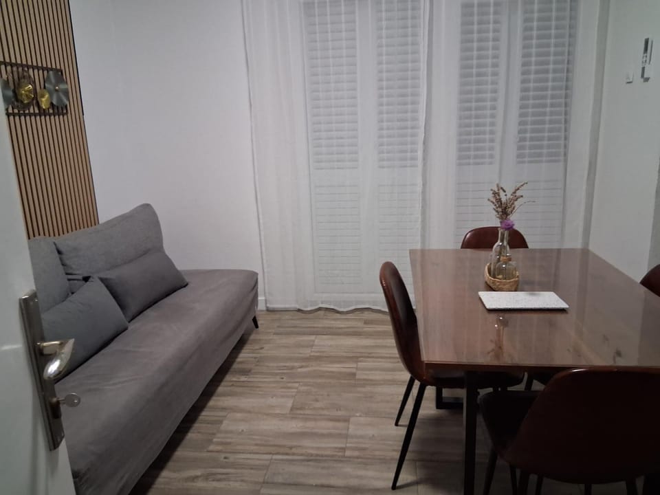 Apartment Edina Pag Apartment in Zadar County