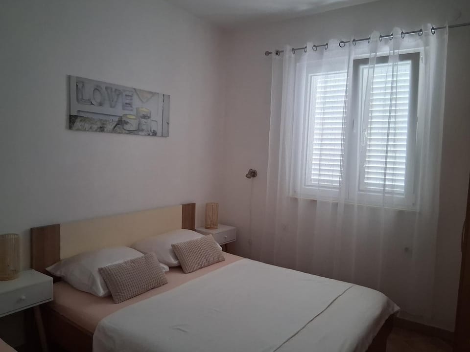 Apartment Edina Pag Apartment in Zadar County