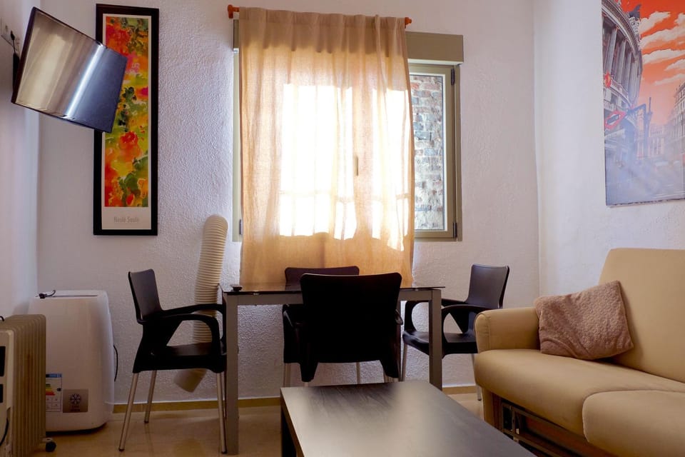 Reina Victoria Apartaments & SuiteS TPH Apartment in Madrid