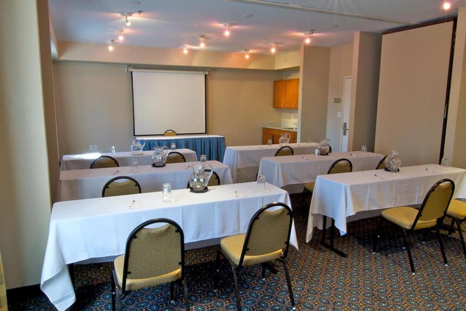Meeting/conference room