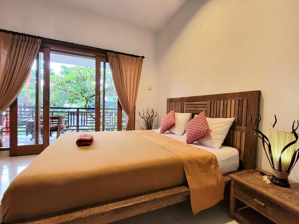 Property building, Bed, Photo of the whole room, Bedroom