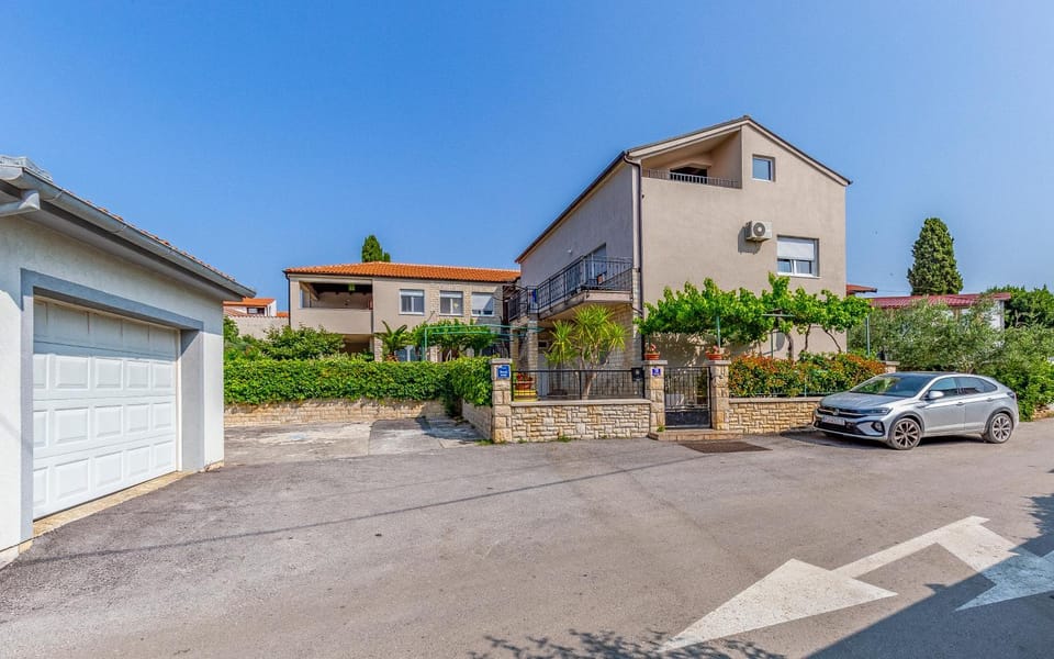 Property building, Parking