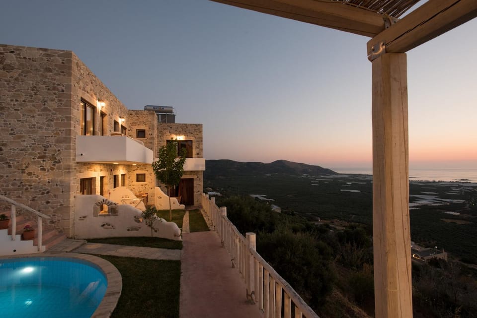 Property building, Facade/entrance, On site, Sea view, Swimming pool, Sunset