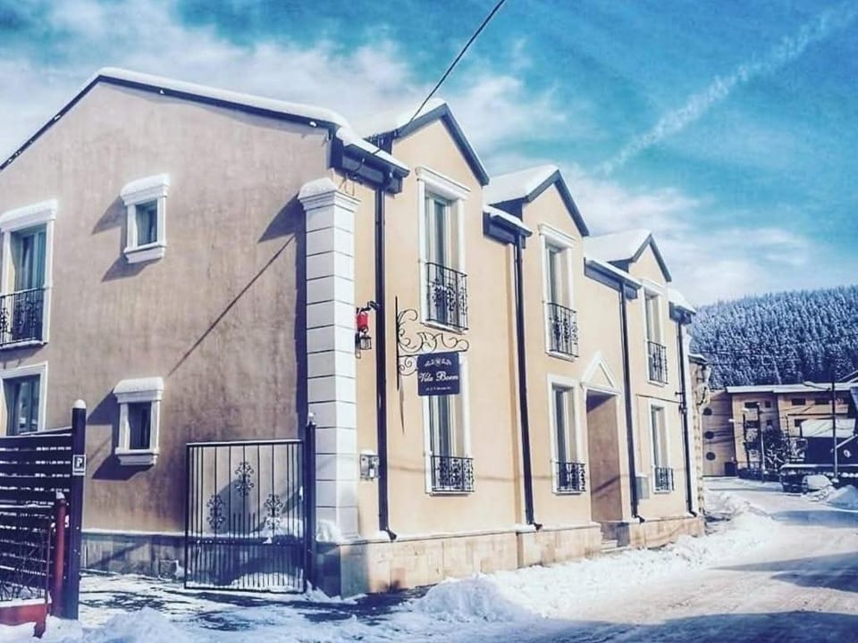 Property building, Winter