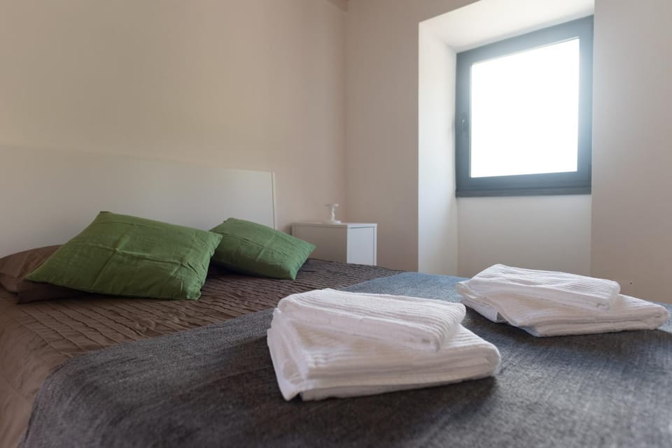 Bed, Day, Summer