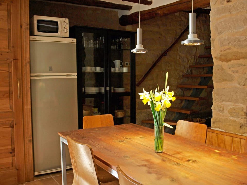Dining area, minibar