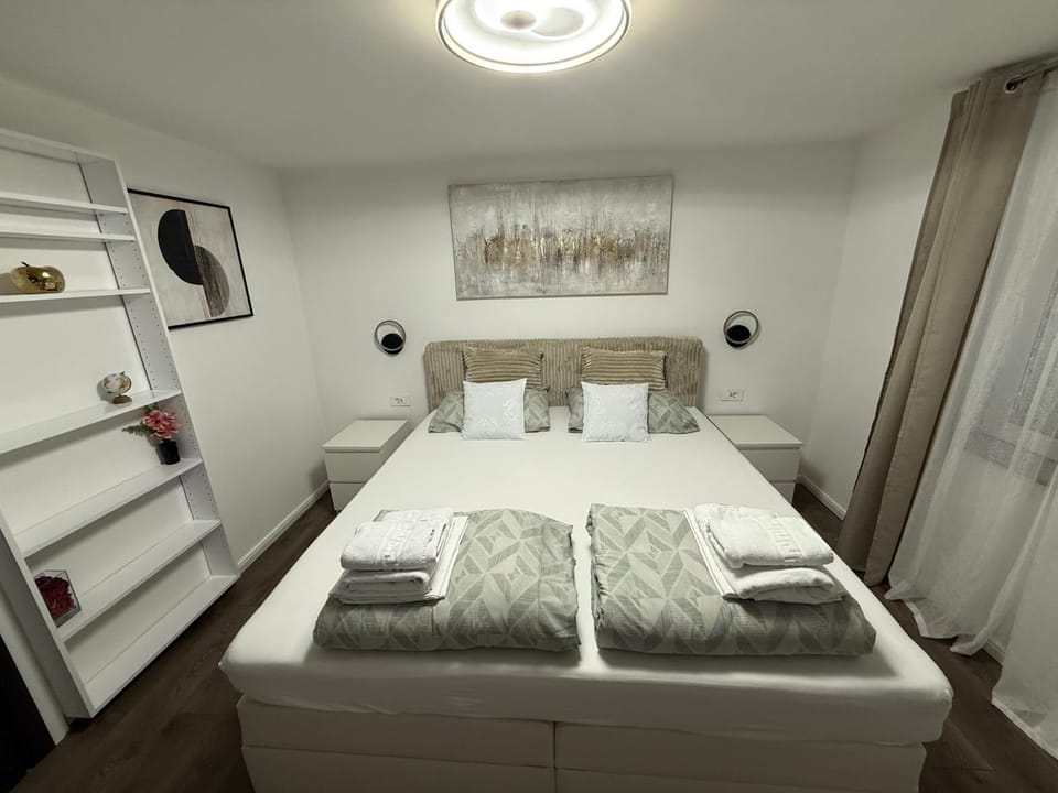 Bed, Photo of the whole room, Bedroom, towels, wardrobe