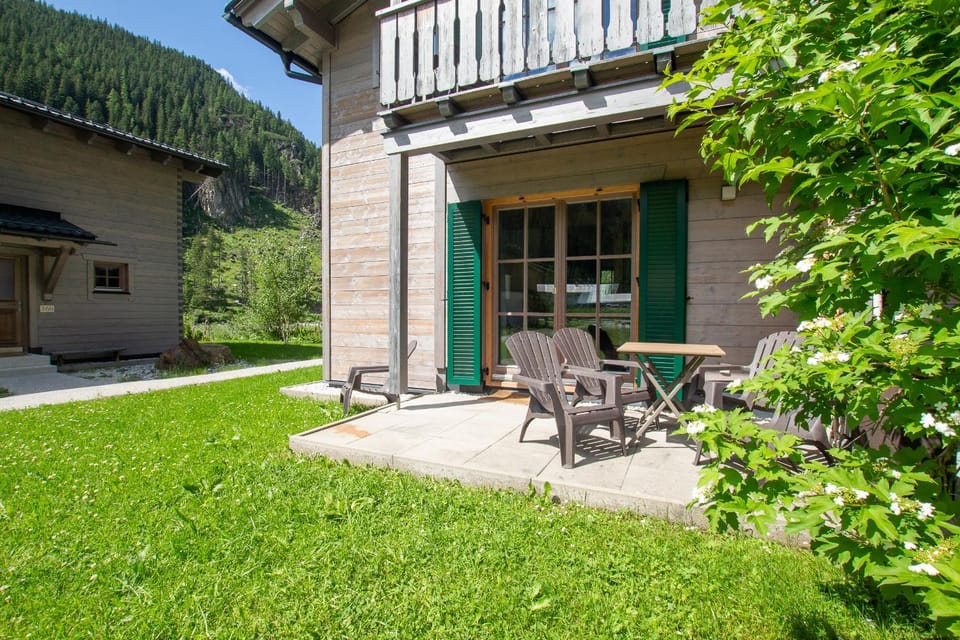 Balcony/Terrace, Garden view