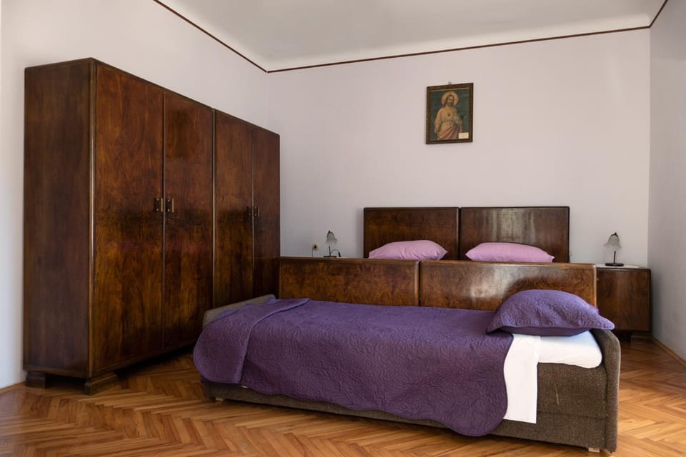 Vintage Apartment Nona Apartment in Primorje-Gorski Kotar County