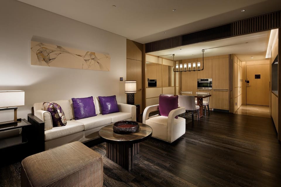 Living room, Seating area