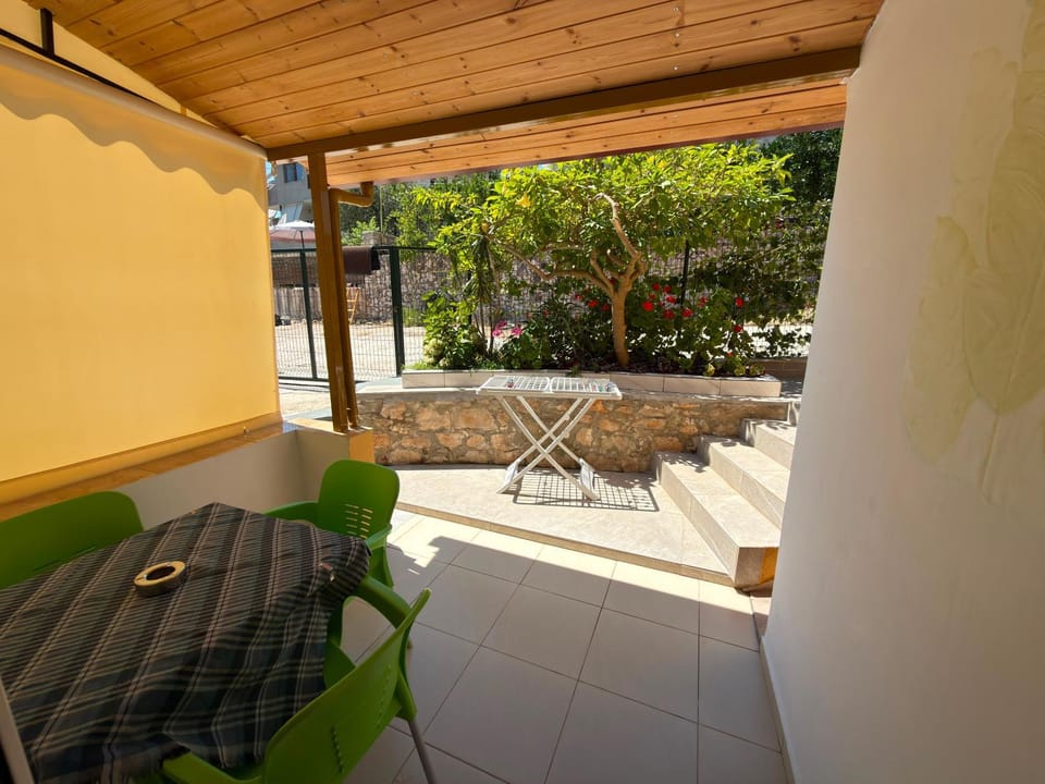 Day, Balcony/Terrace, Seating area