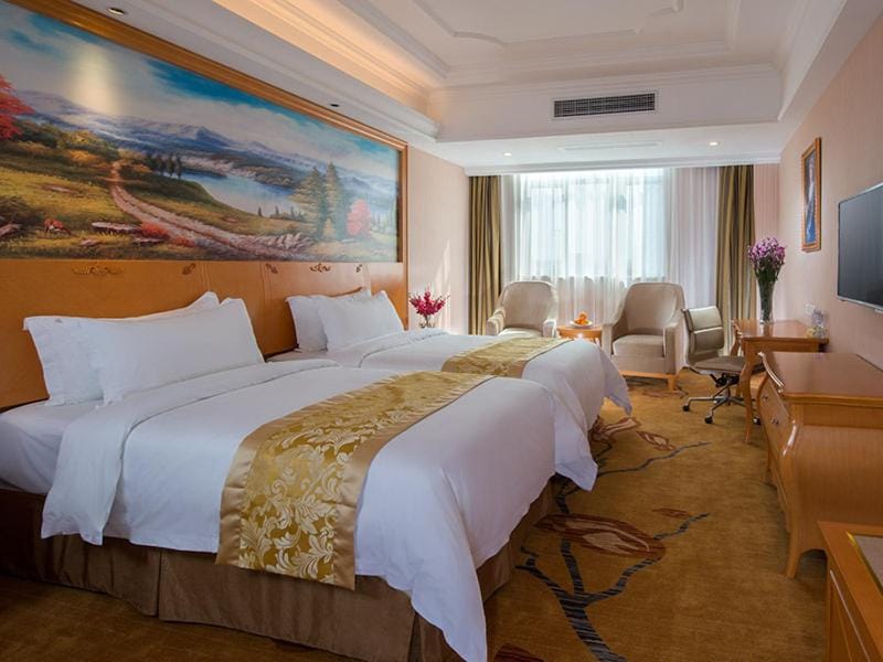 Vienna Hotel Foshan Ceramic City Hotel in Guangzhou