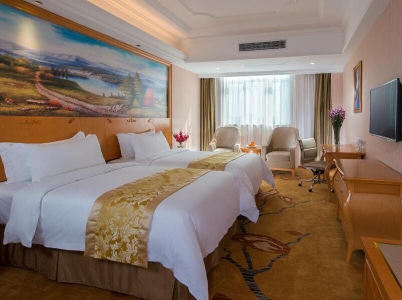 Vienna Hotel Foshan Ceramic City Hotel in Guangzhou