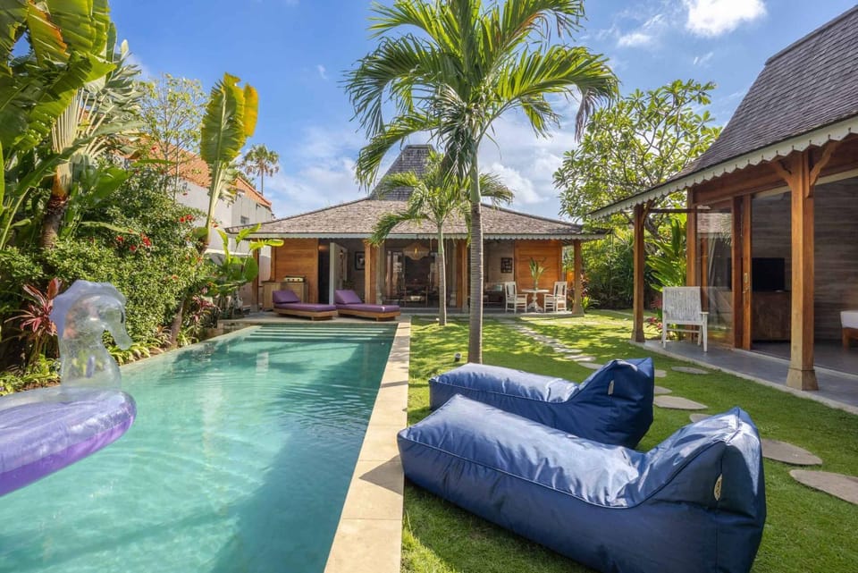 Property building, Swimming pool