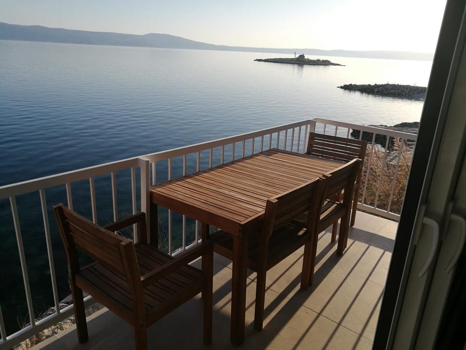 Beach House Novi Apartment in Novi Vinodolski