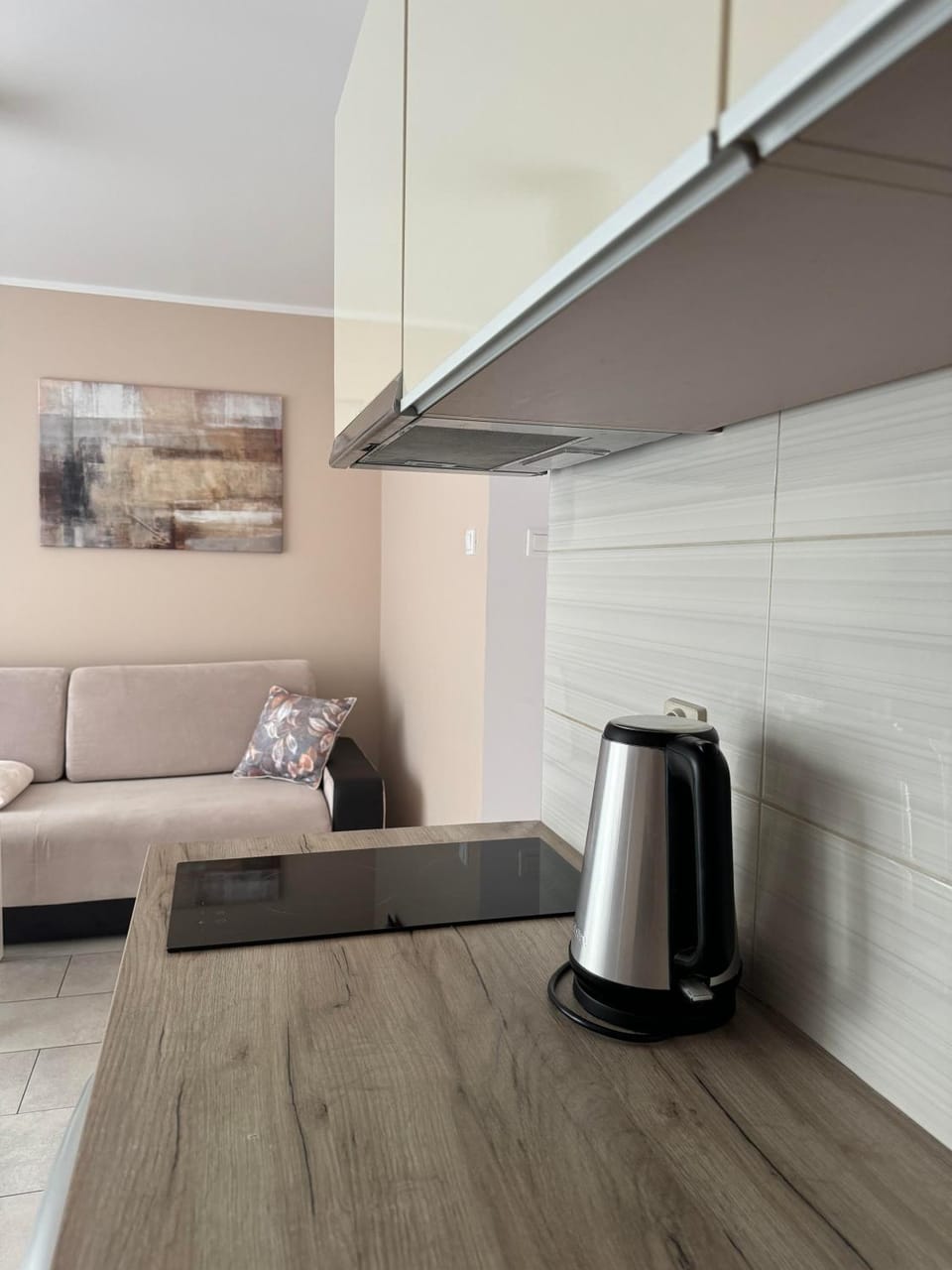 Kitchen or kitchenette, Living room, Seating area