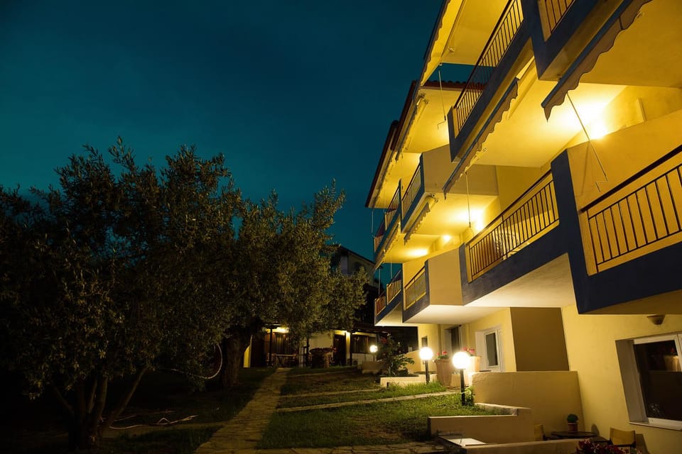 Property building, Night, Balcony/Terrace