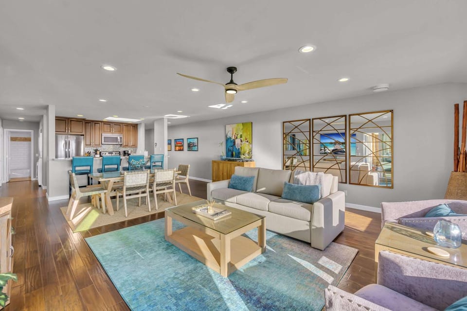 600 East Oceanfront 3G Apartment in Balboa Peninsula