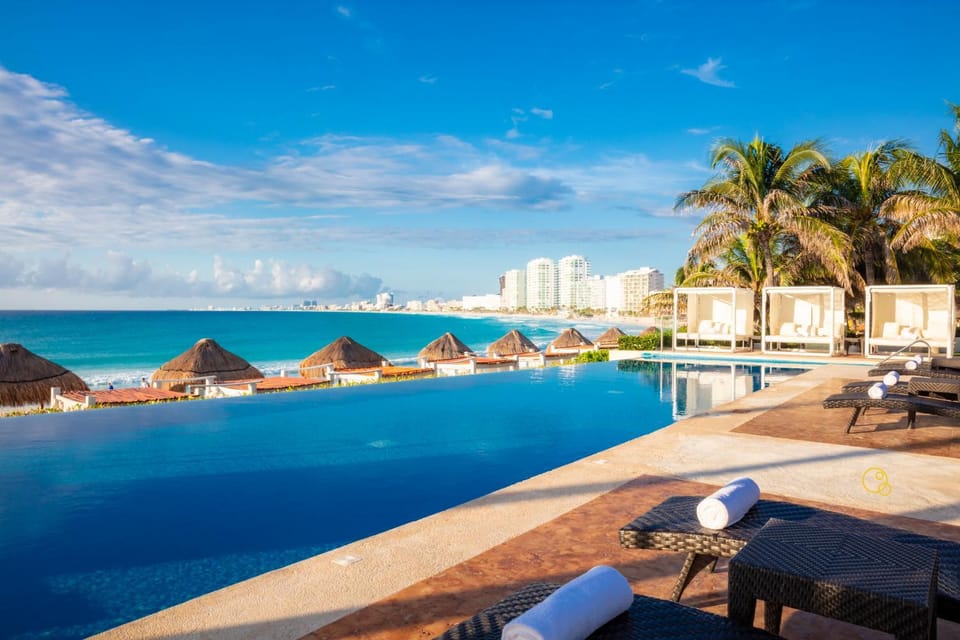 Day, Natural landscape, Sea view, Swimming pool, sunbed
