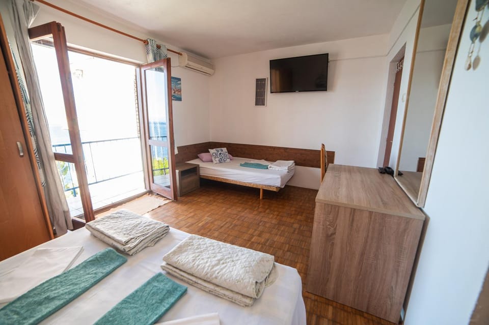 Apartments Feral Apartment in Brela