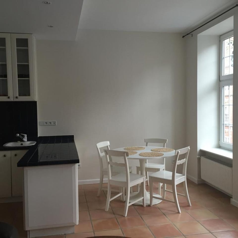 Coffee/tea facilities, Dining area