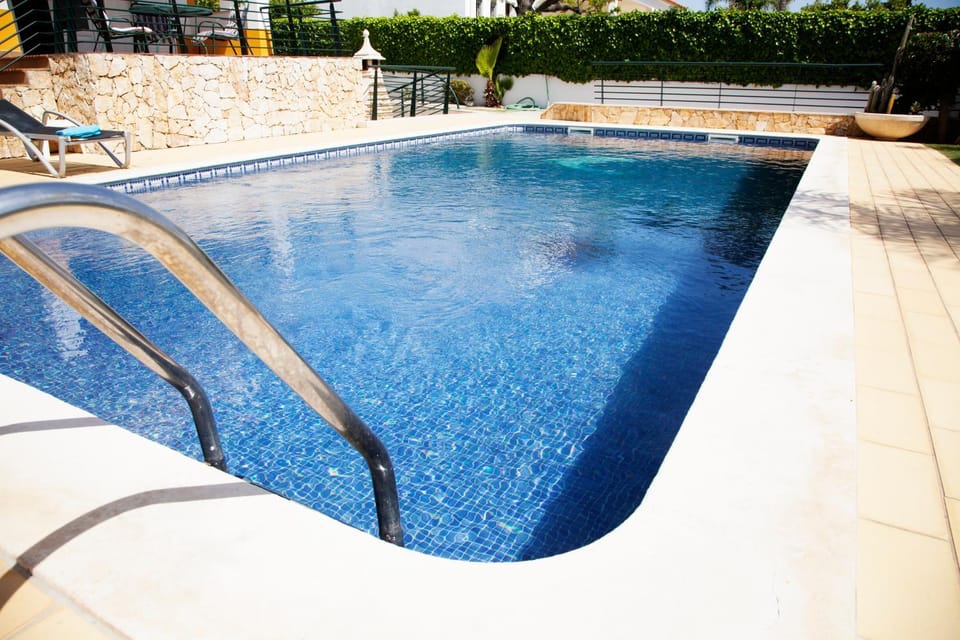 Swimming pool, Swimming pool