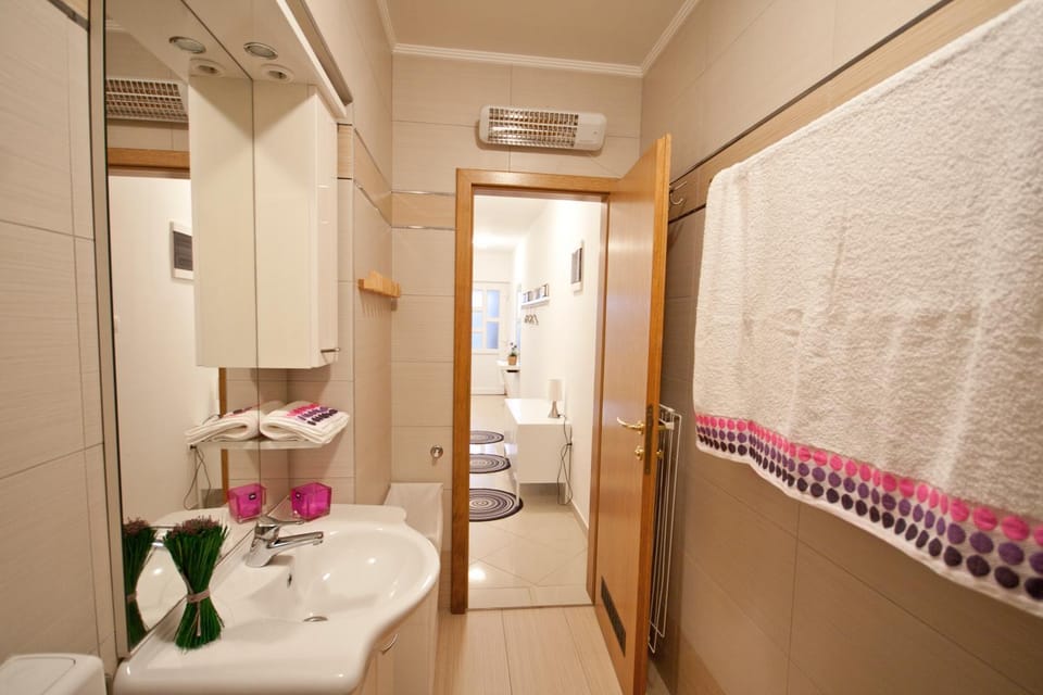 Adela Apartments Apartment in Primorje-Gorski Kotar County