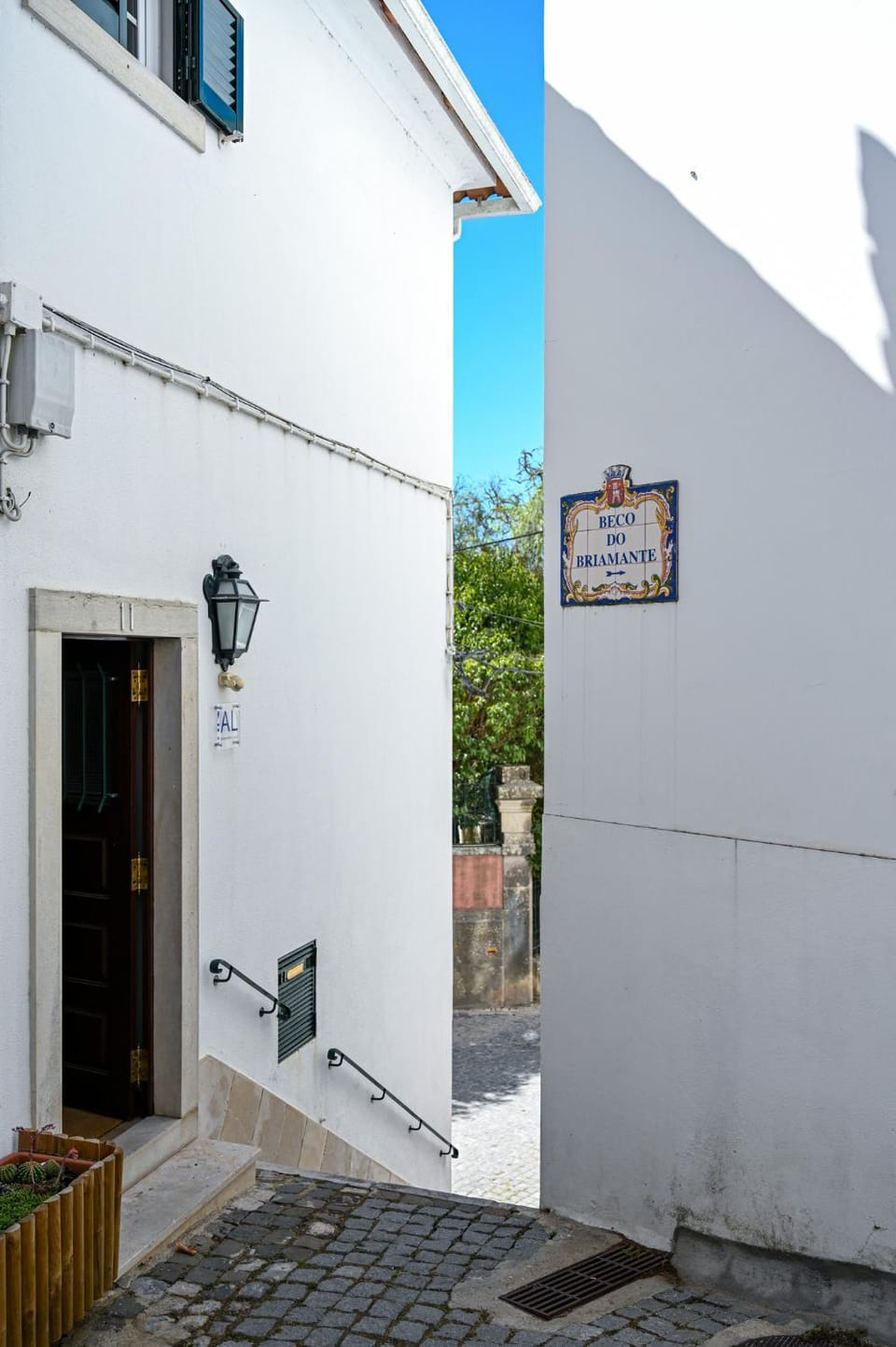 Property building, Day