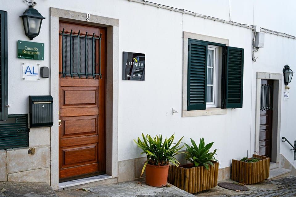 Property building, Facade/entrance, Day