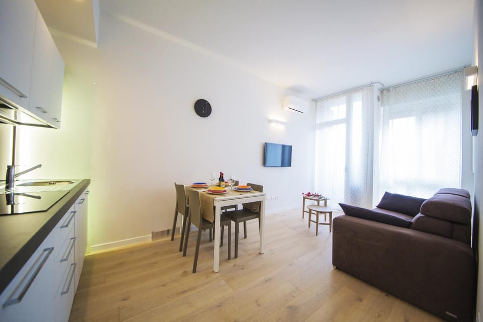 Kitchen or kitchenette, Living room