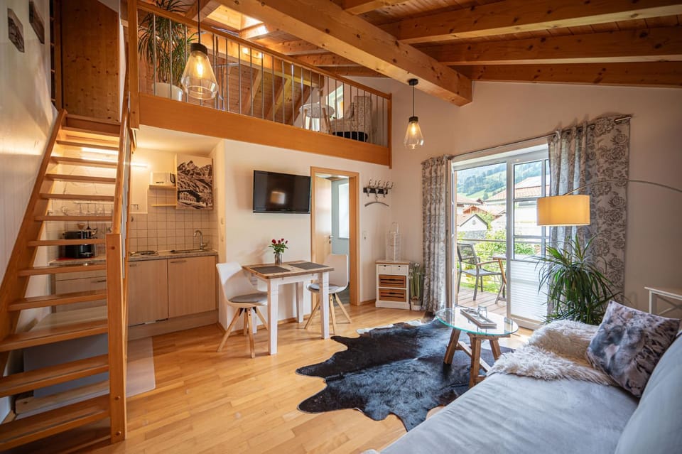 Living room, Decorative detail