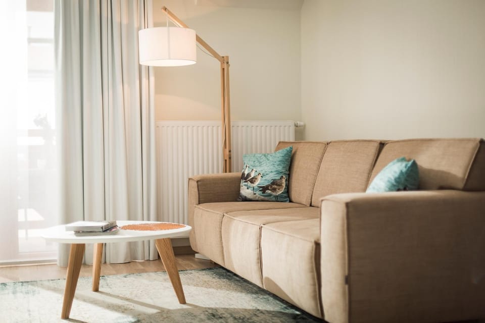 Bed, Living room