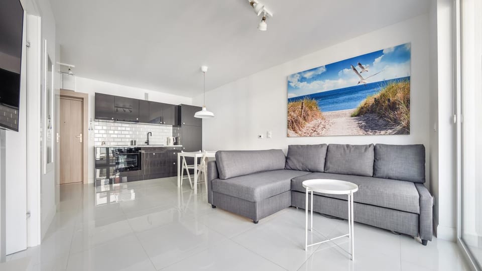 TV and multimedia, Kitchen or kitchenette, Living room, Seating area, Dining area