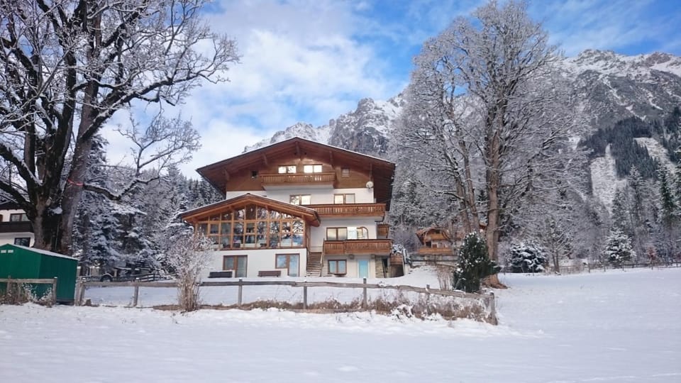 Property building, Day, Natural landscape, Winter, Mountain view
