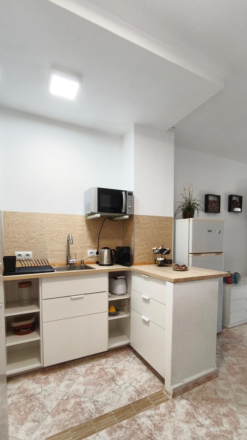 Kitchen or kitchenette
