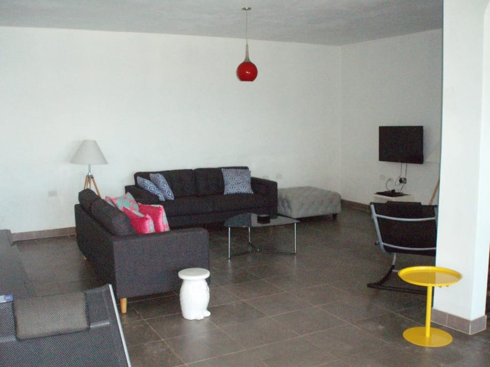 Communal lounge/ TV room, Day, Summer, Living room, On site