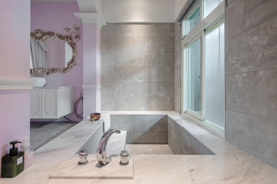 Bathroom, Bath