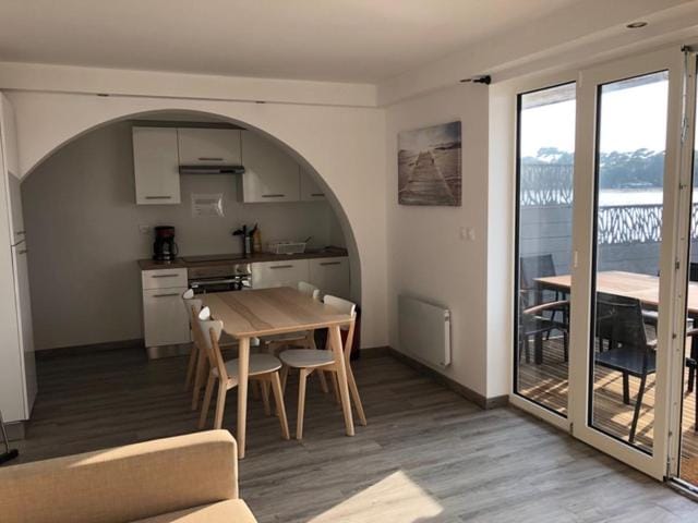 Living room, Seating area, Dining area, Lake view