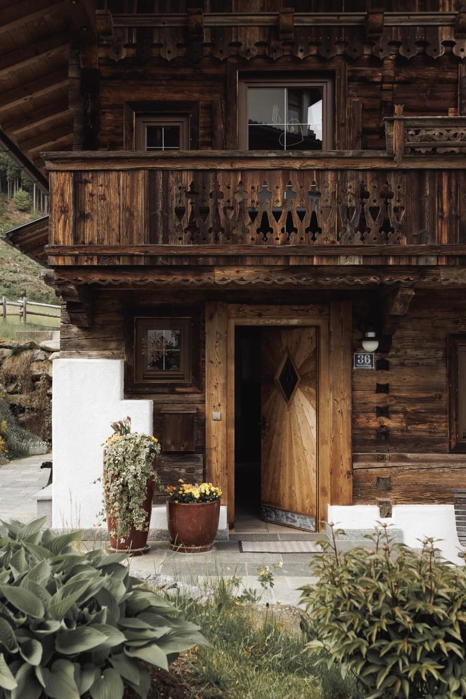 Facade/entrance