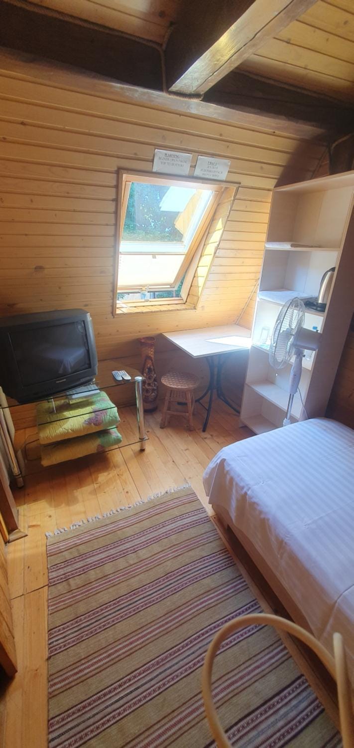 Bed, Photo of the whole room