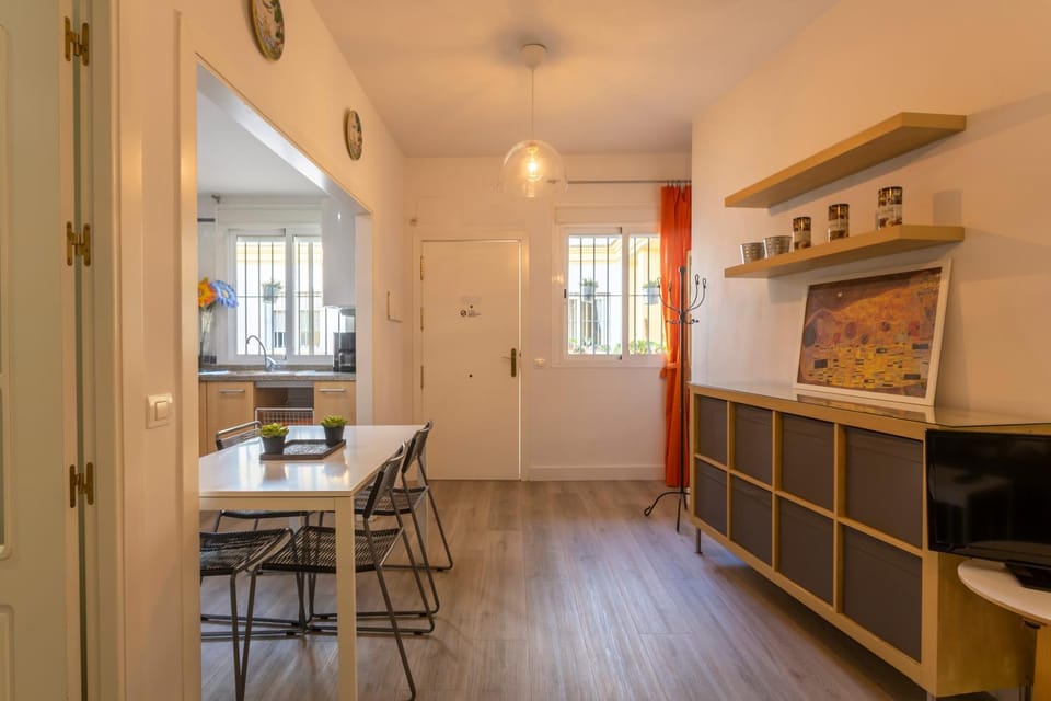 TV and multimedia, Kitchen or kitchenette, Dining area
