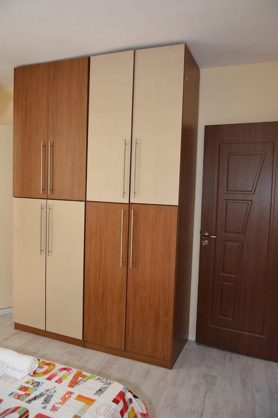 Bedroom, Street view