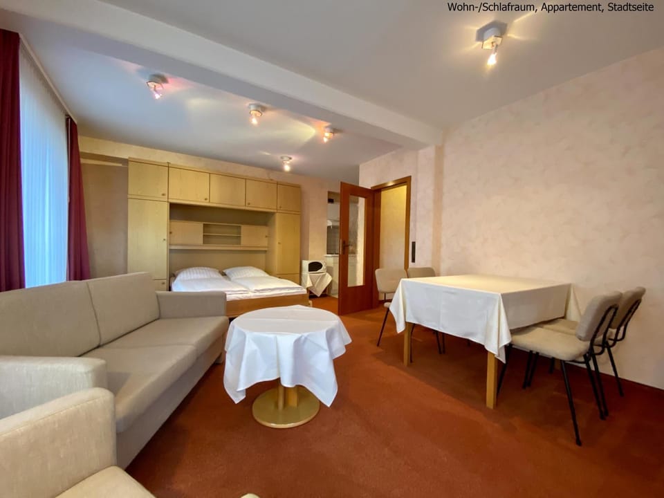 Living room, Photo of the whole room, Dining area